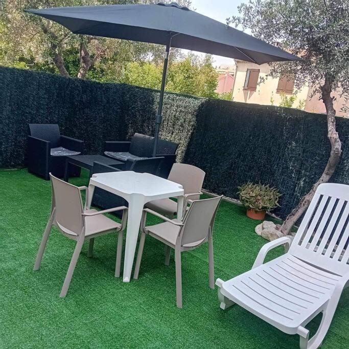 Studio Cosy Terrasse Front Mer Cagnes-sur-Mer Exterior photo