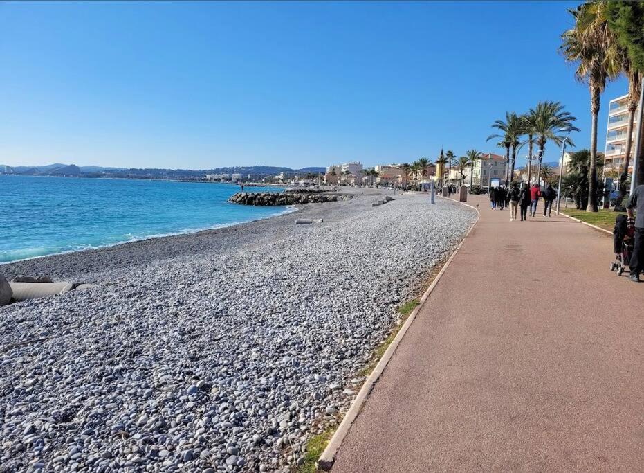 Studio Cosy Terrasse Front Mer Cagnes-sur-Mer Exterior photo